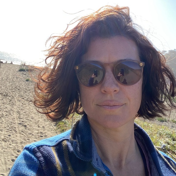 Meet your Posher, Valerie - Picture 2 of 2